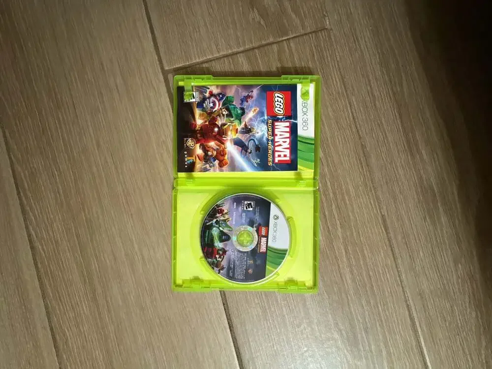 LEGO Marvel Super Heroes Xbox 360 Complete with Case